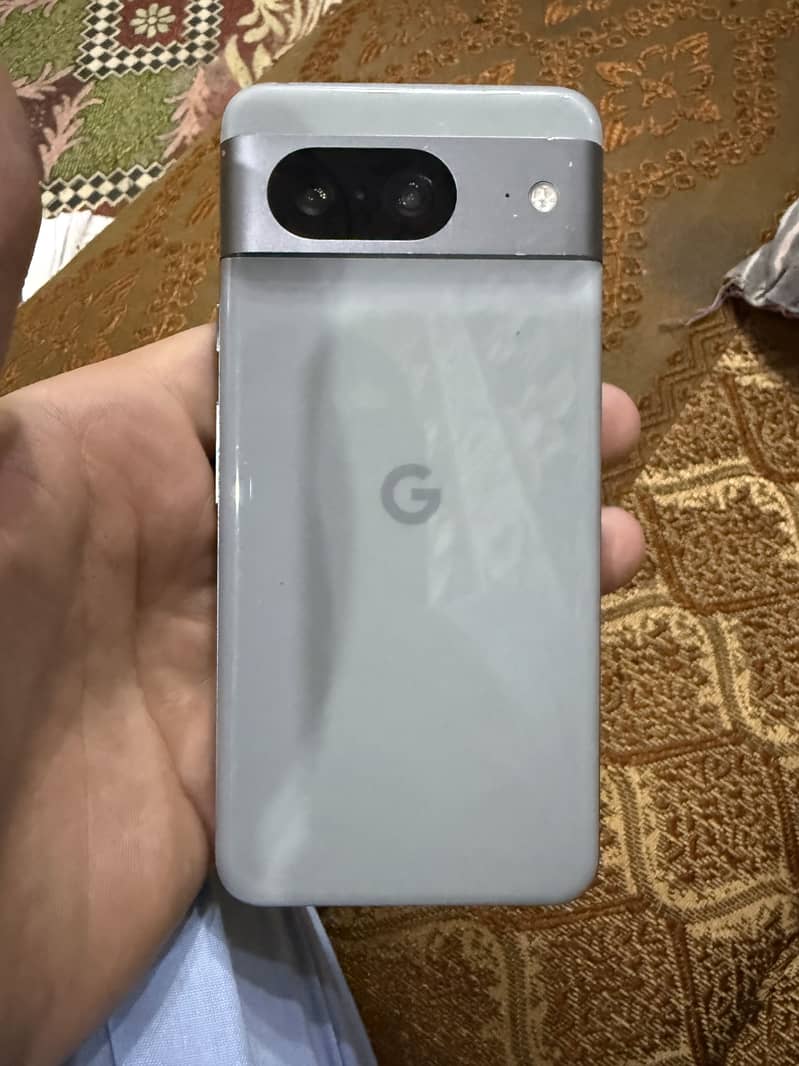 Google Pixel 8 1