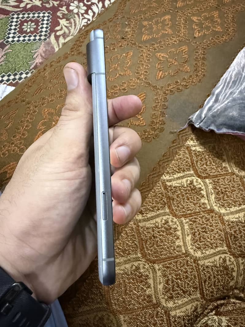 Google Pixel 8 2