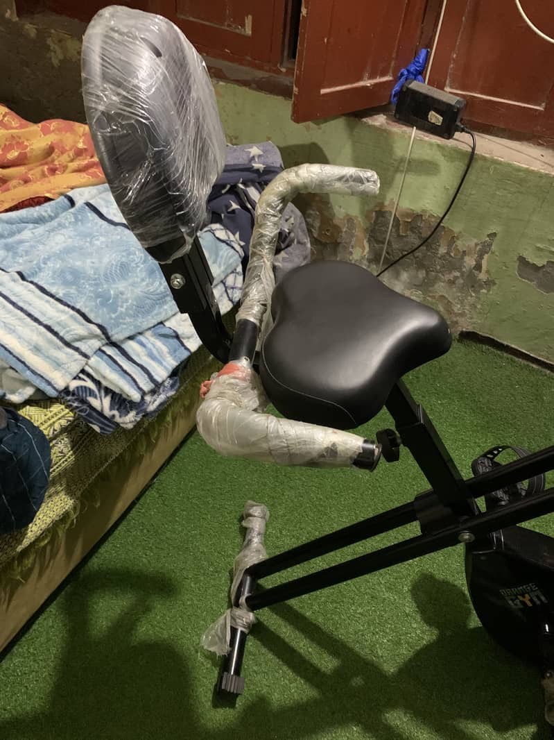 Exercise Bike Cycle Machine 0