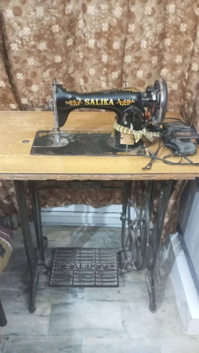 Salika Silai Machine with Stain