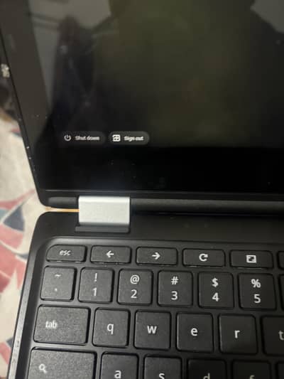 Selling my Acer Chromebook. Everything thing is working perfectly