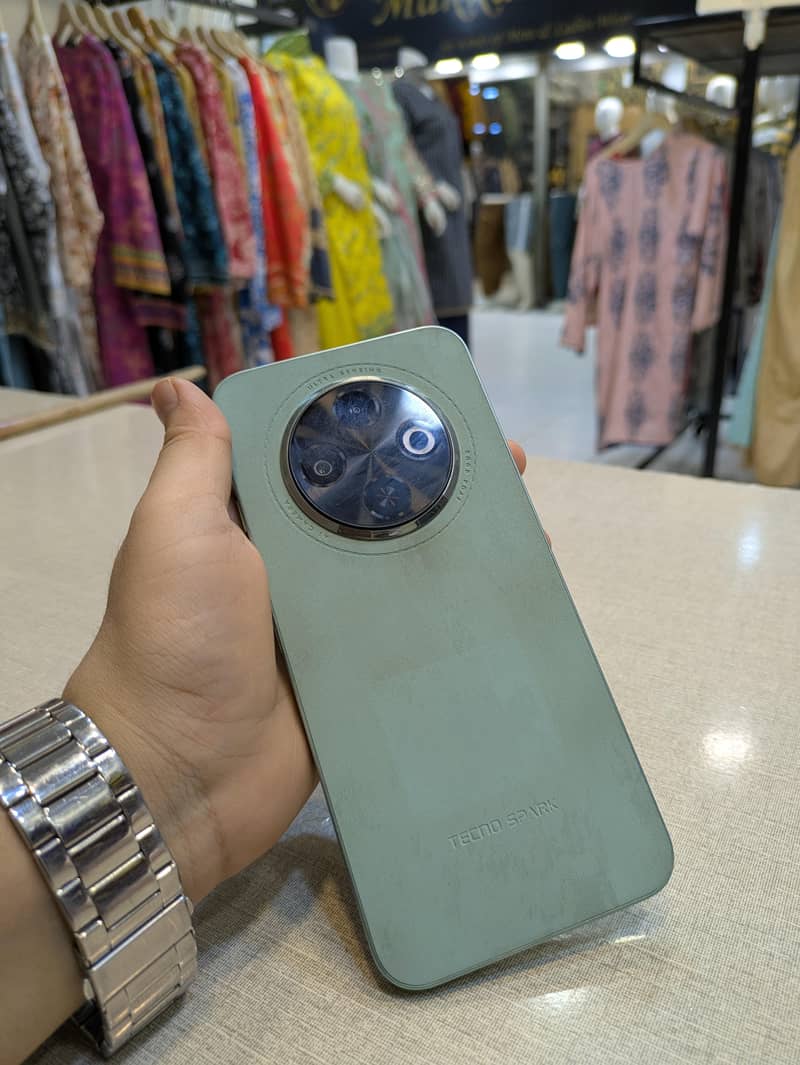 Tecno SPARK 30C 1