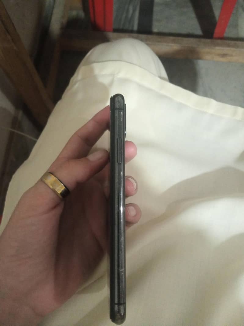 Apple iPhone X 2