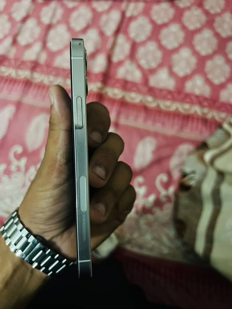 Apple iPhone 12 Pro 2