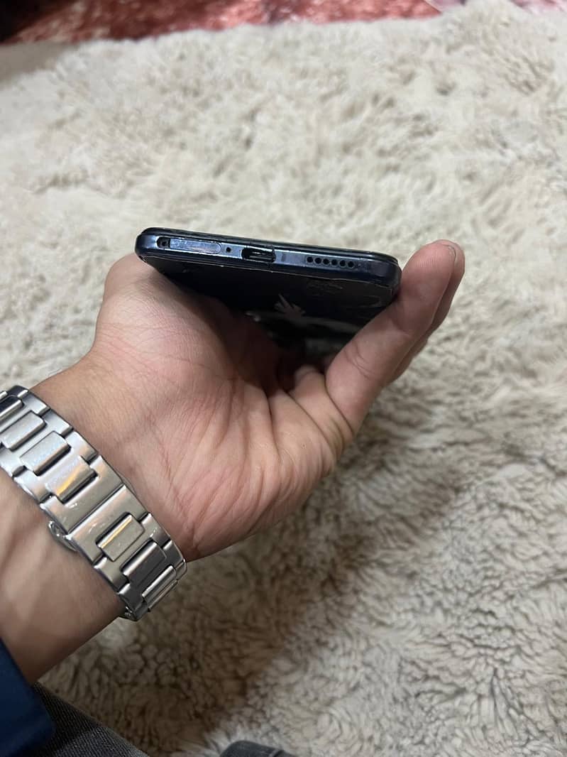 Vivo V21 3