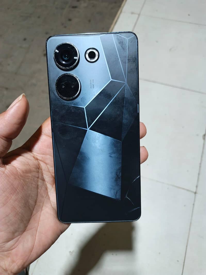 Tecno CAMON 20 0