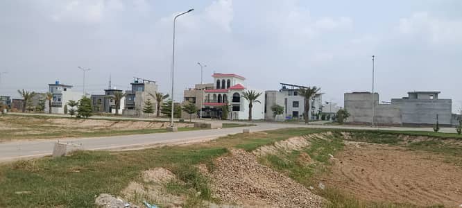 Investor-Rate 5 Marla Plot For Sale In Overseas Block, Park View City, Lahore