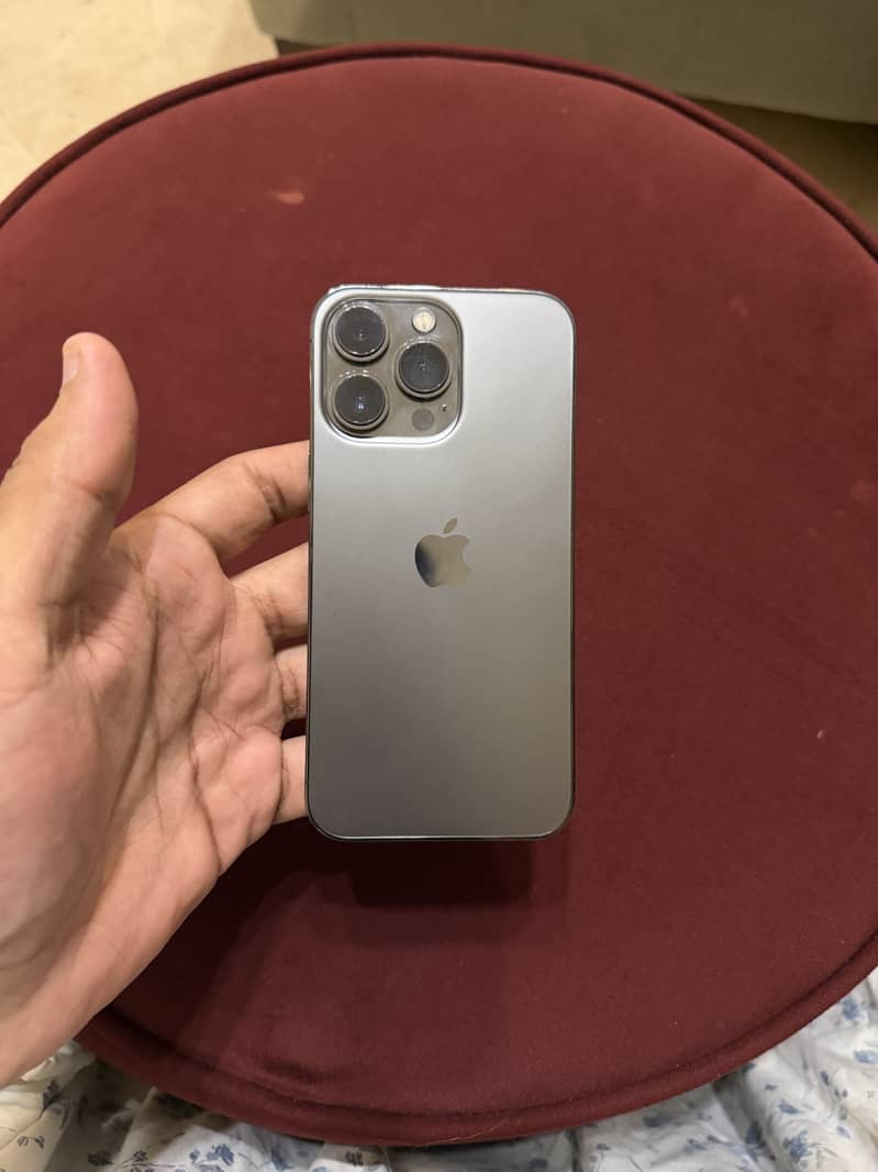 Apple iPhone 13 Pro 0
