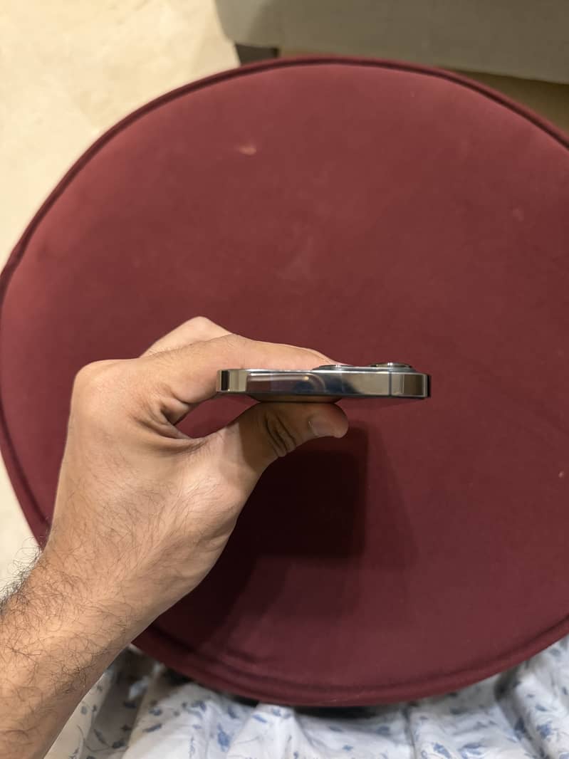 Apple iPhone 13 Pro 4