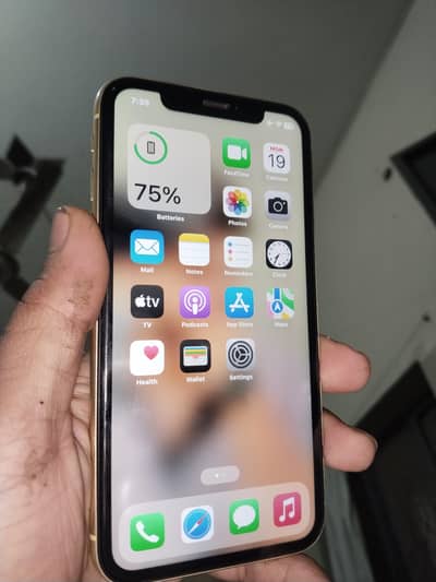 Apple iPhone XR what's 03003040612