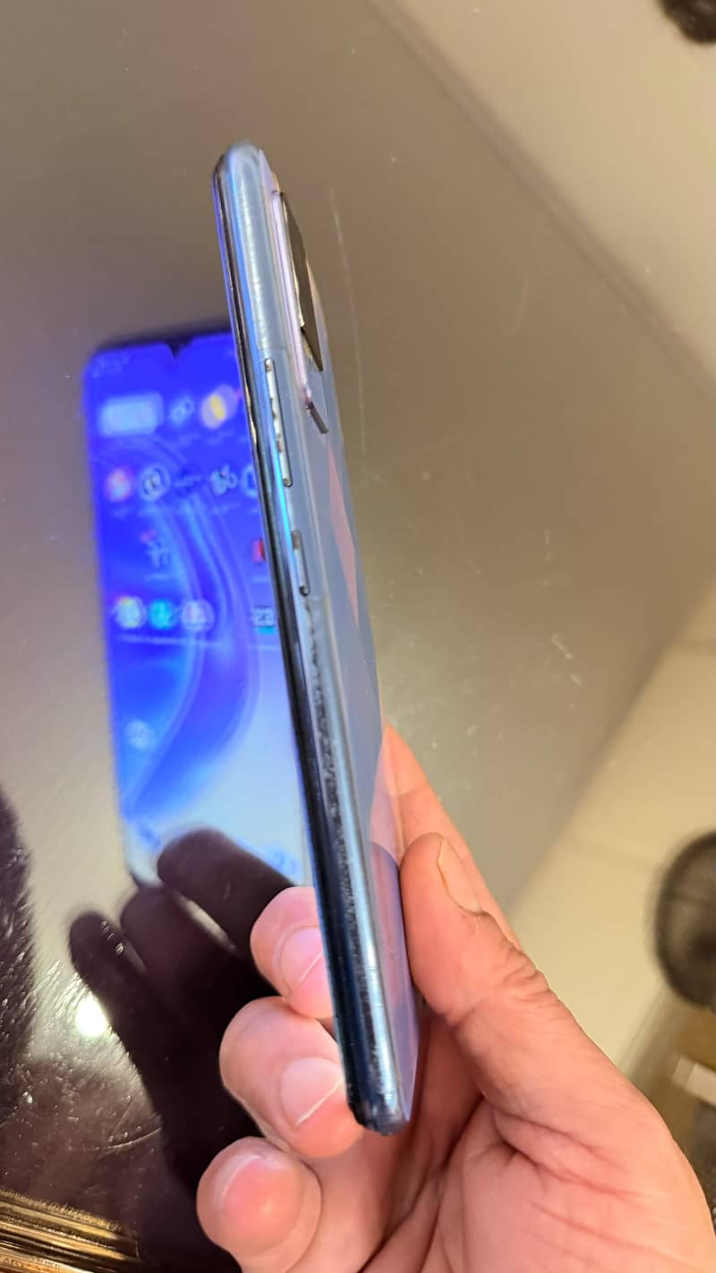 Vivo V21e 1