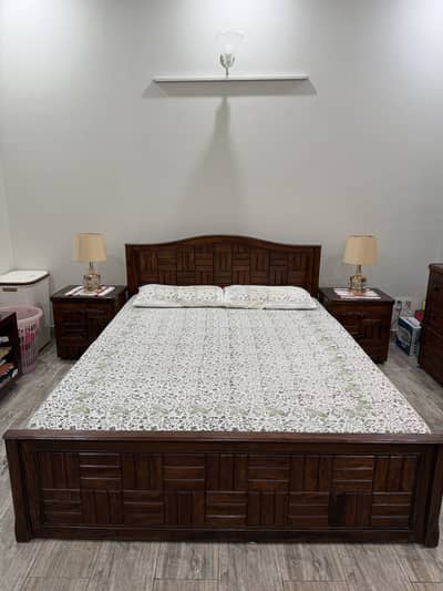 Wooden Queen Bed with Mattress
