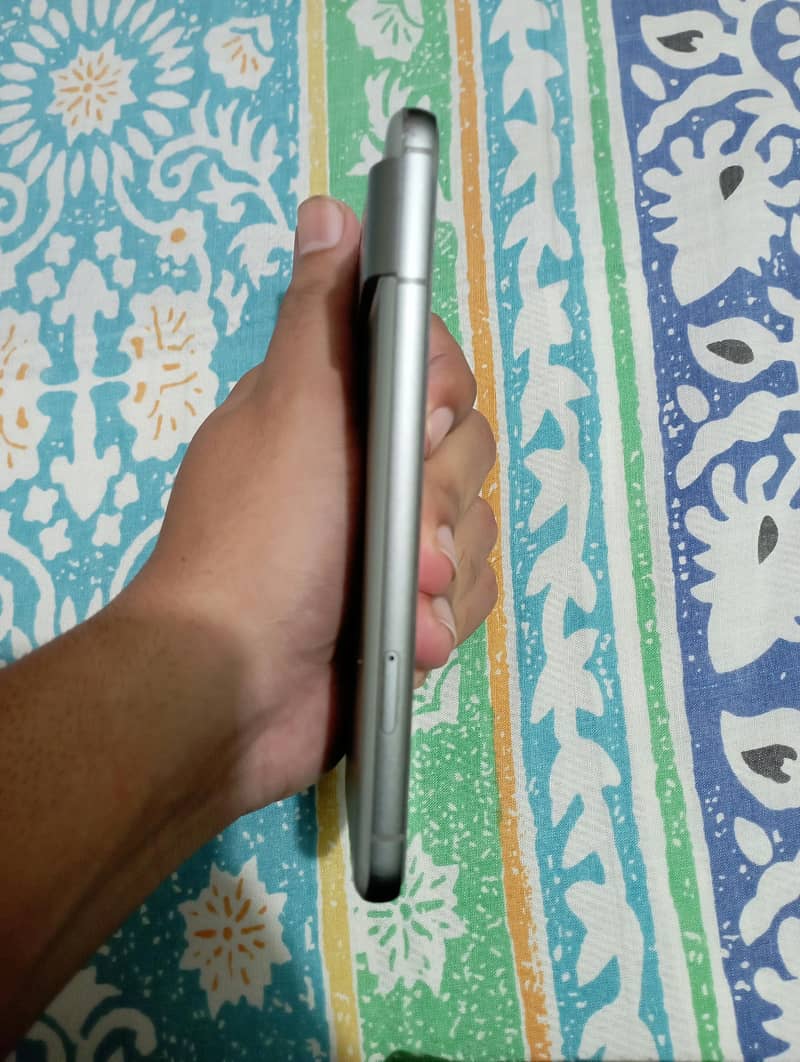 Google Pixel 8 5