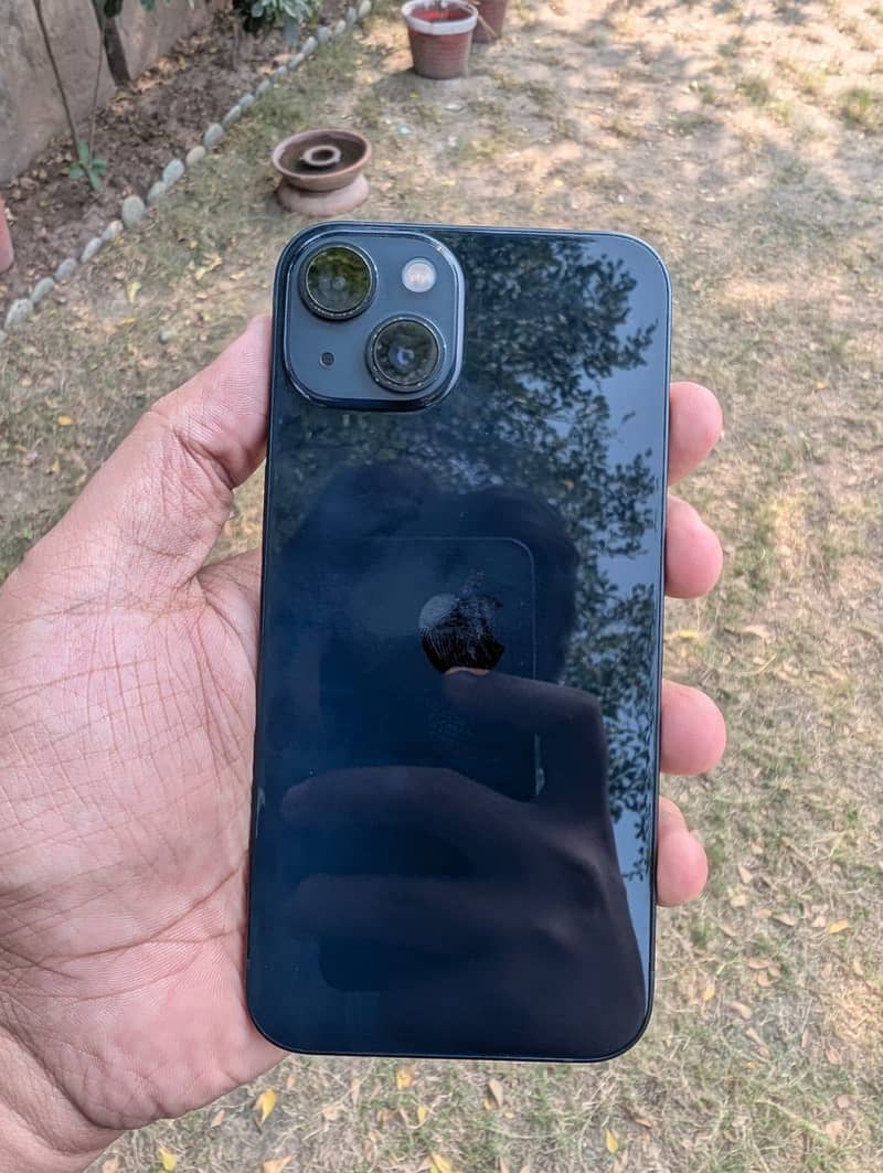 Apple iPhone 13 2