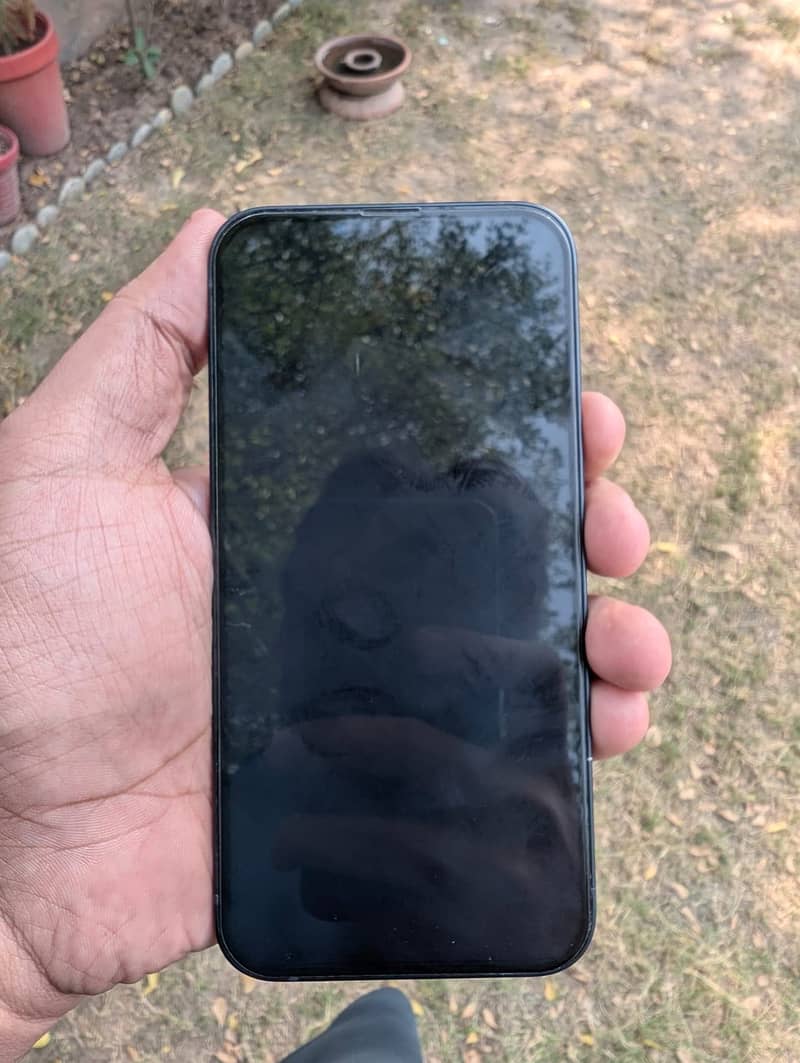Apple iPhone 13 3