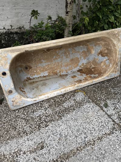 Bathroom Tub