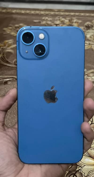 Apple iPhone 13