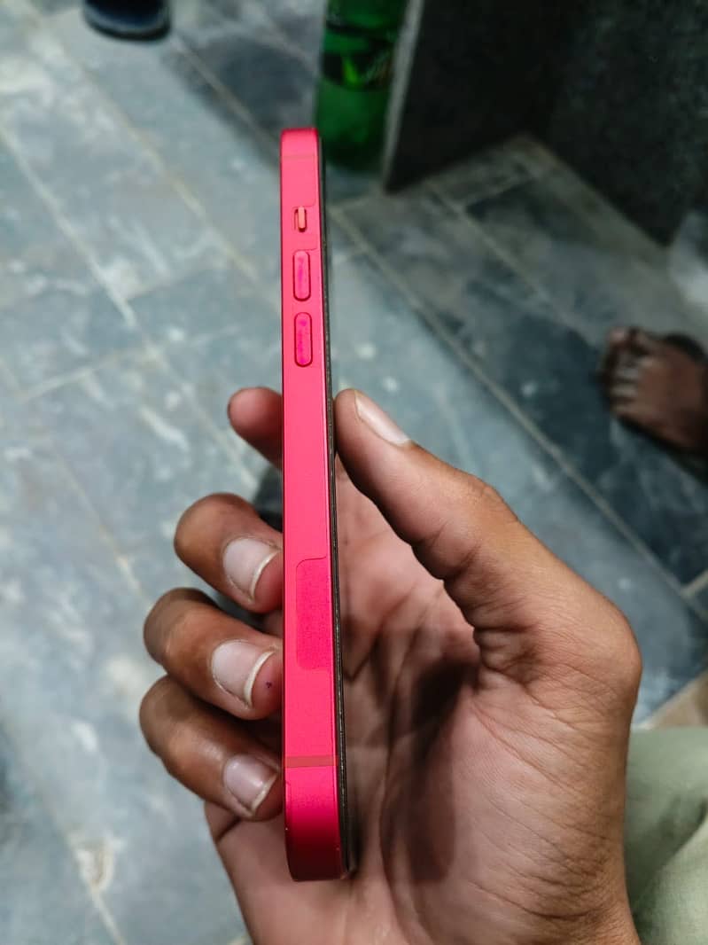 Apple iPhone 14 4