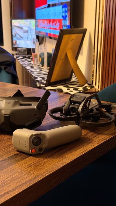 DJI Avata 1 + Motion Controller RC 2 and Goggles 2 ( Like brand new )