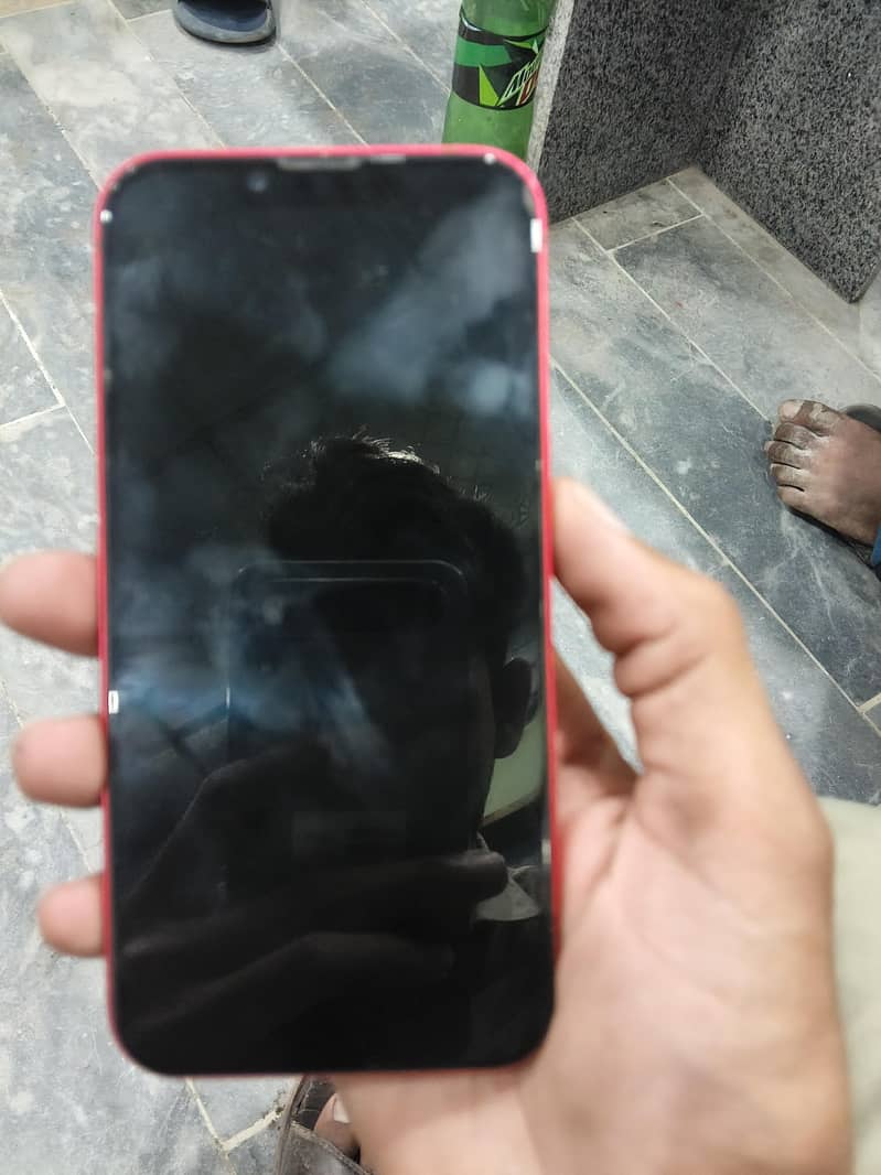 Apple iPhone 14 3