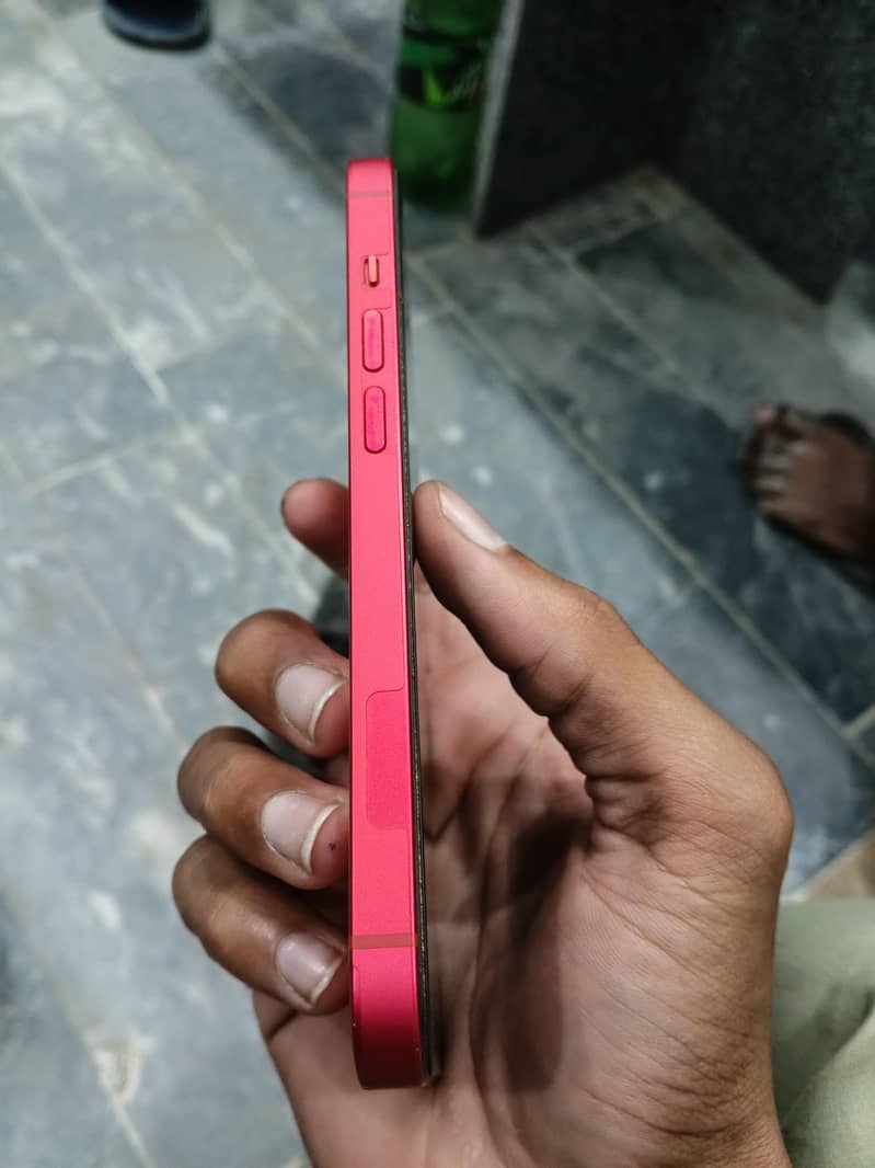 Apple iPhone 14 4