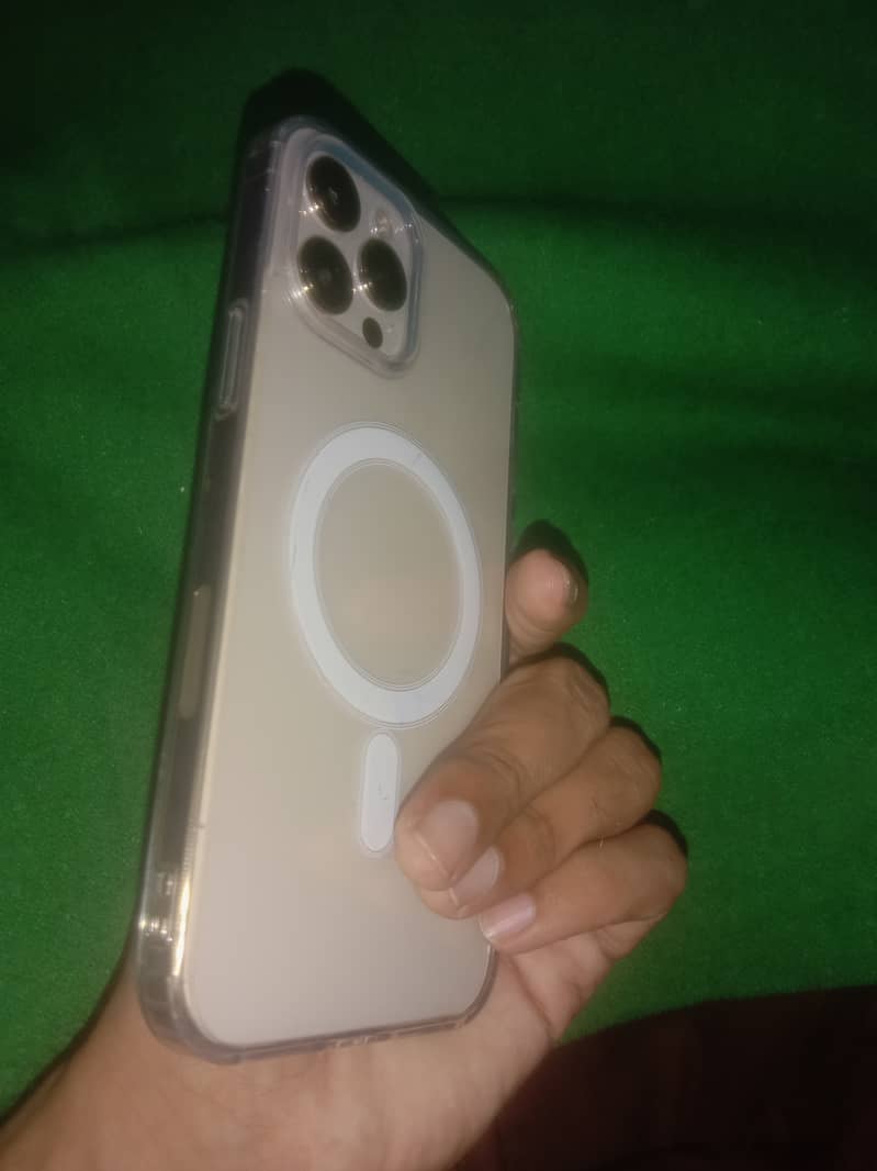 iphone 12 pro max 2