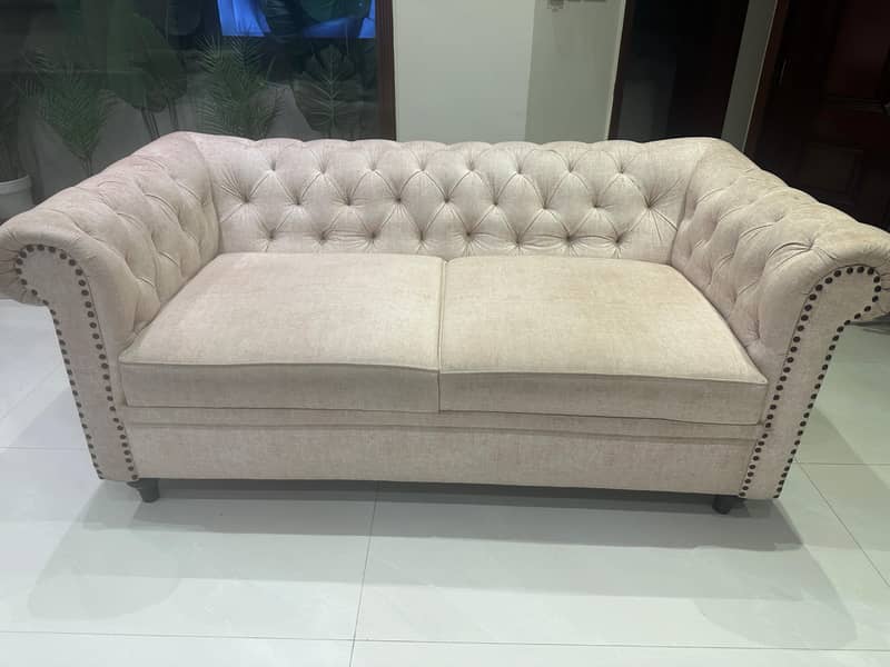 Sofa (single) 0