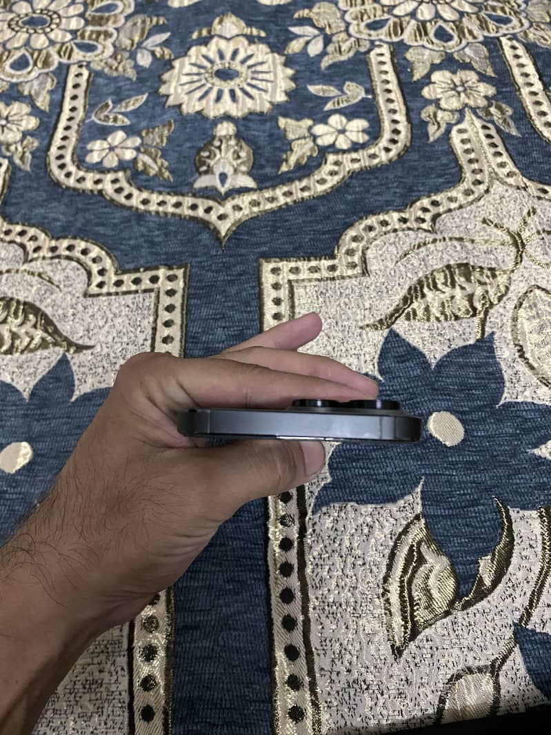 Iphone 14pro max 3
