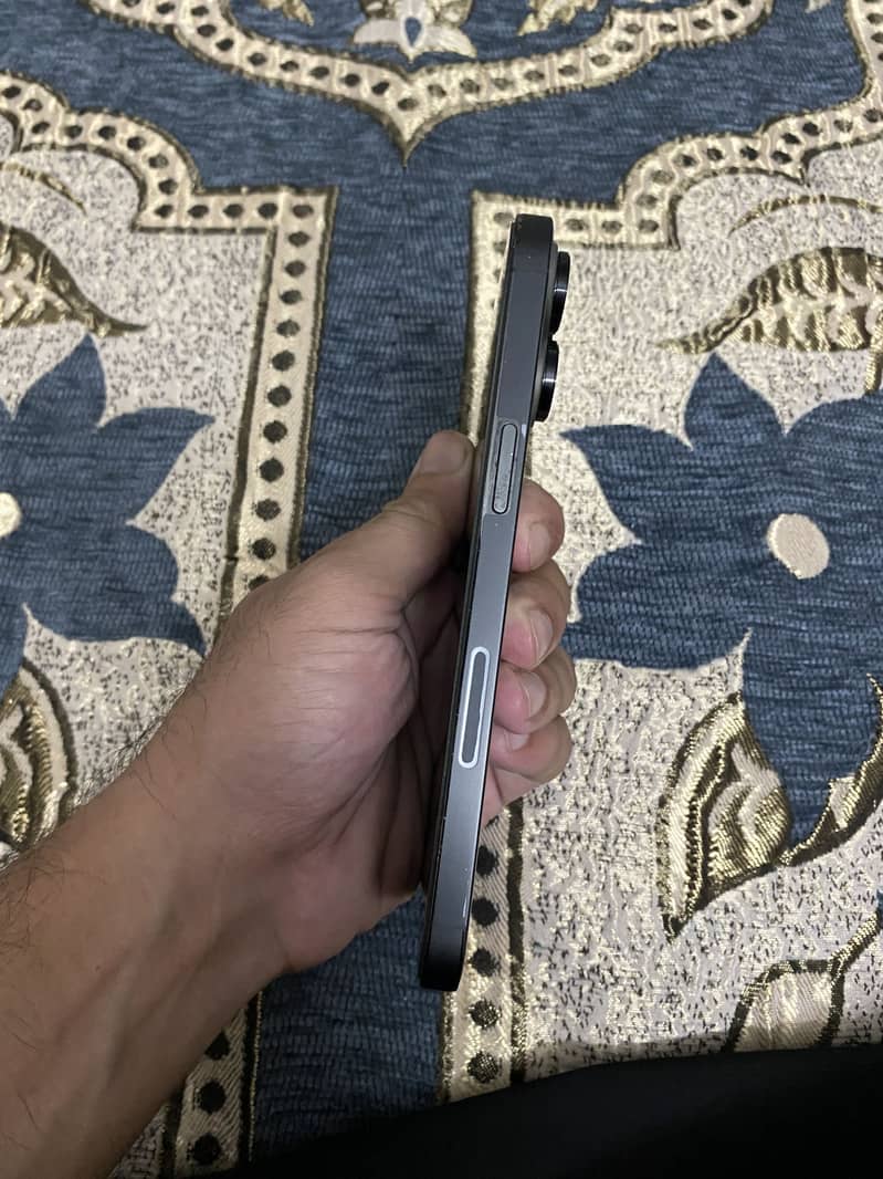 Iphone 14pro max 4