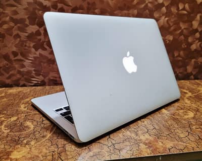 Apple MacBook Pro New Condition 10by10