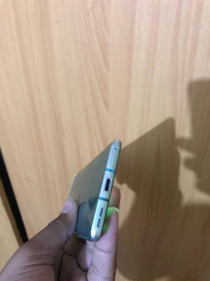 One Plus 8T 4