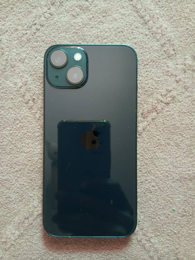 Apple iPhone 13 8