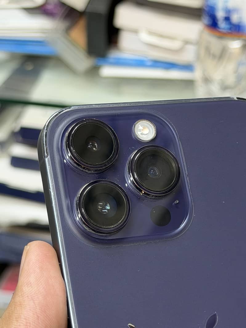 Apple iPhone 14 Pro Max 1