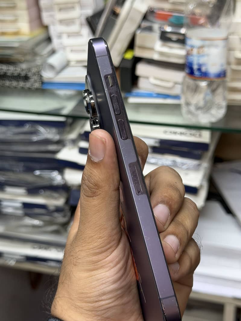 Apple iPhone 14 Pro Max 6