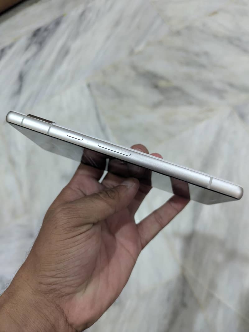 Google Pixel 7a 3