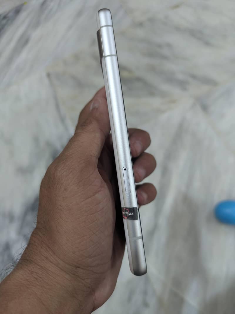 Google Pixel 7a 4