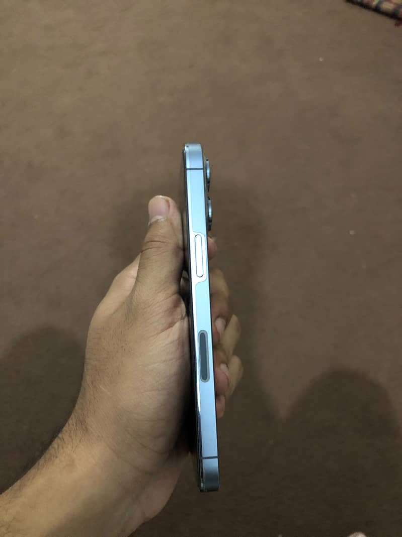 Apple iPhone 13 Pro 3