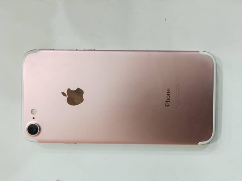 Apple iPhone 7 0