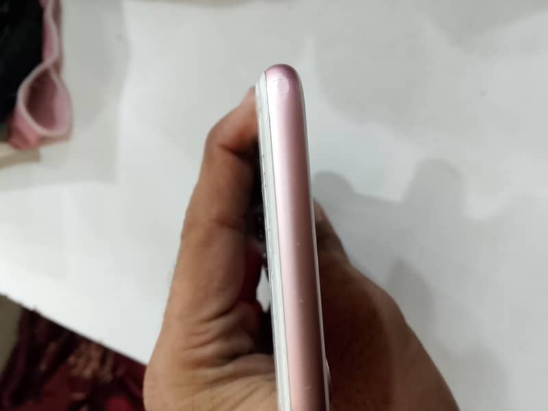 Apple iPhone 7 4