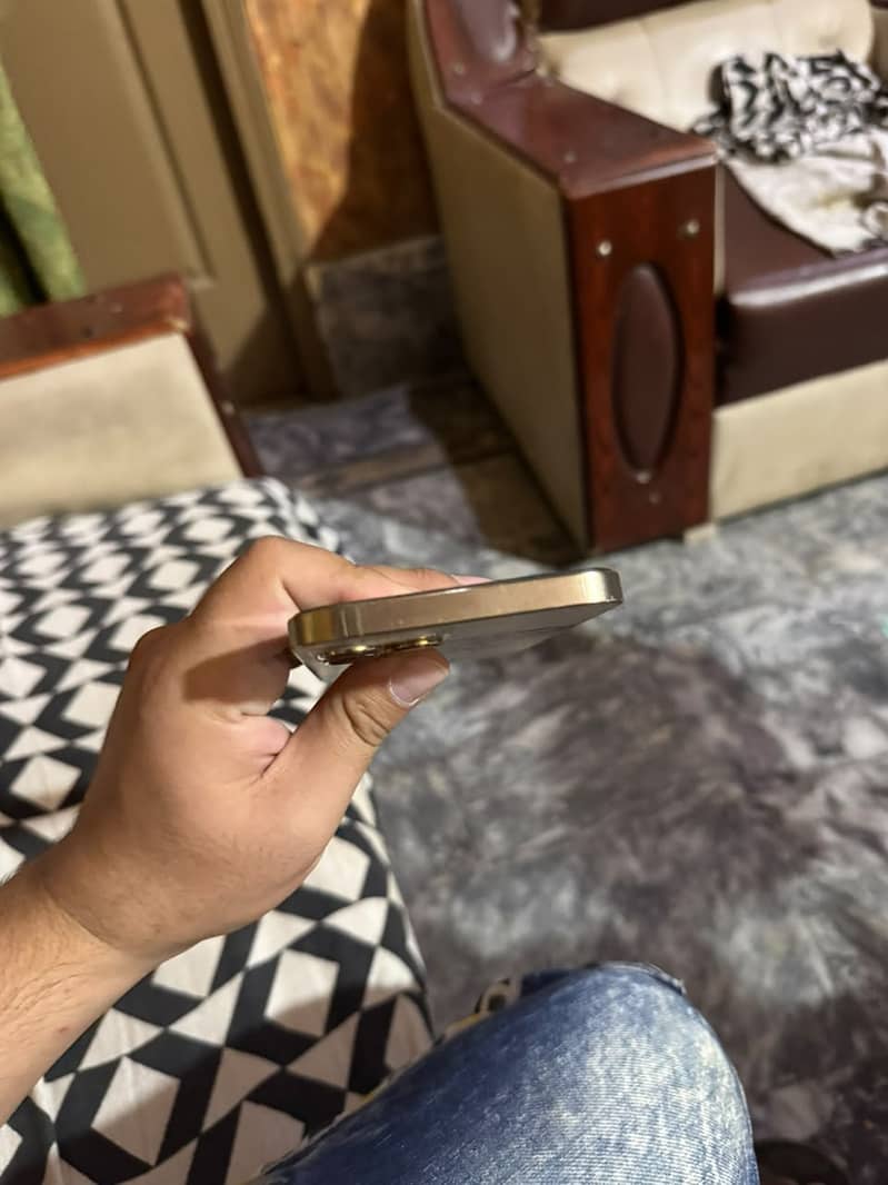 Apple iPhone 12 Pro Max 2