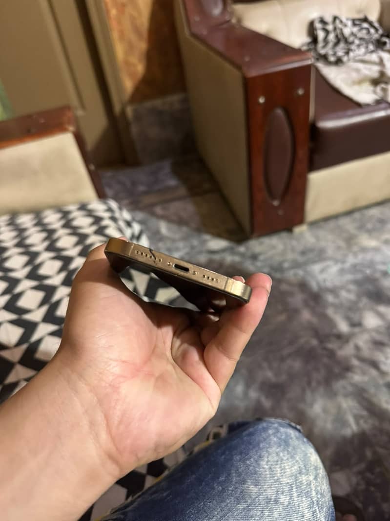 Apple iPhone 12 Pro Max 3