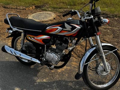 Honda 125 2022 model only 7,400km driven