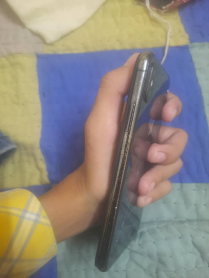Apple iPhone X 2