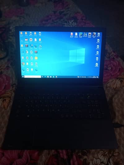 workstation laptop toshiba core i5 5 gen 8 gb ram 500 gb drive