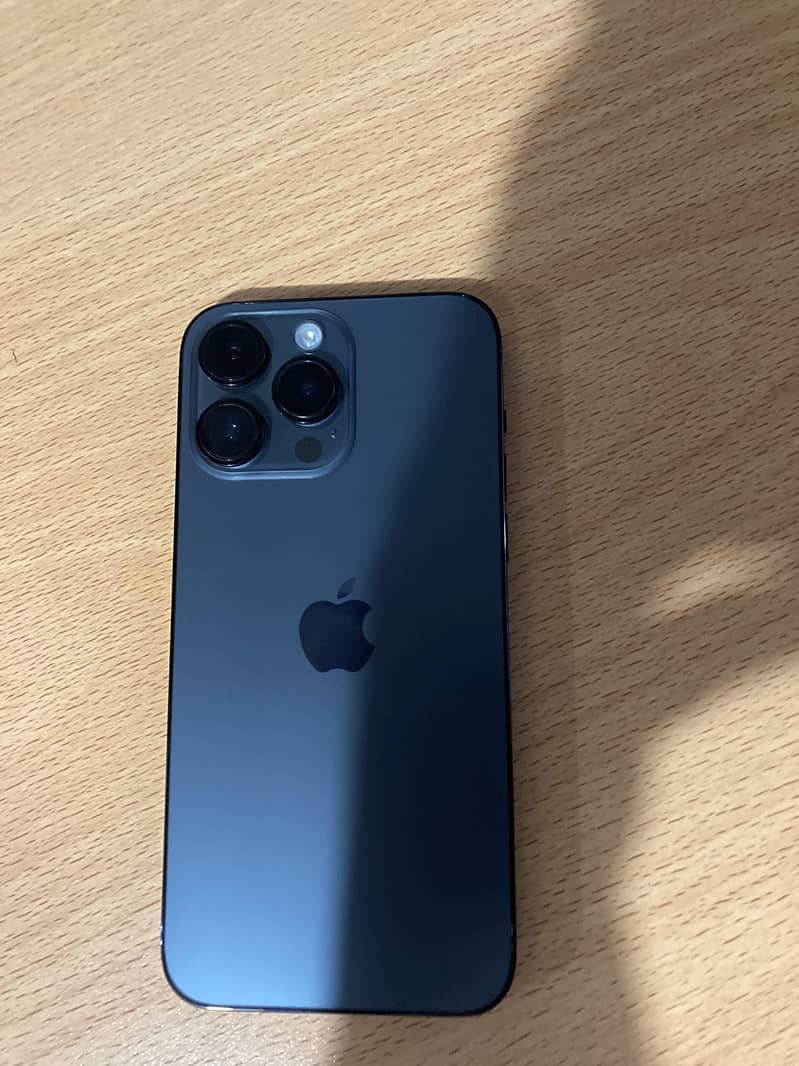 Apple iPhone 14 Pro Max 1