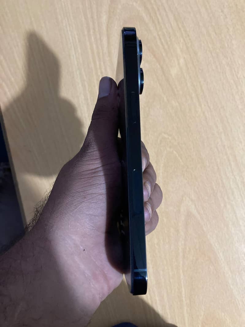 Apple iPhone 14 Pro Max 2
