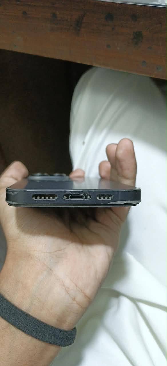 Apple iPhone 14 Pro Max 3