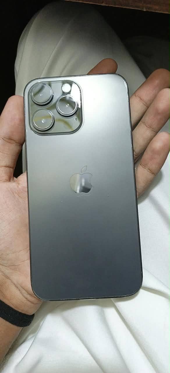 Apple iPhone 14 Pro Max 0