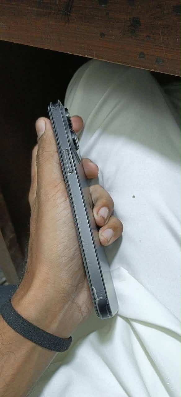 Apple iPhone 14 Pro Max 4