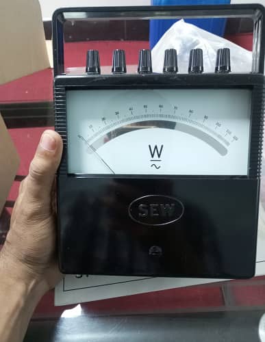 Portable DC Voltmeter Analog 10apm